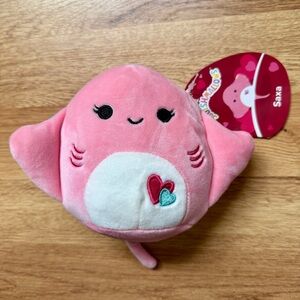 Saxa the Pink Stingray Squishmallow